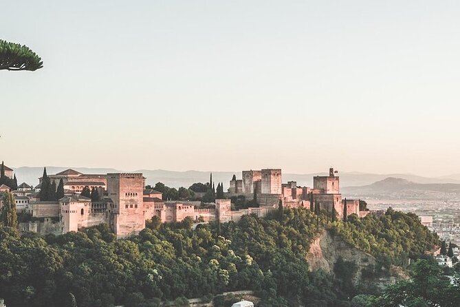 Granada Hybrid Walking Tour: Albayzin and Sacromonte - Sacromonte Caves and Flamenco Culture: Understanding the Setting
