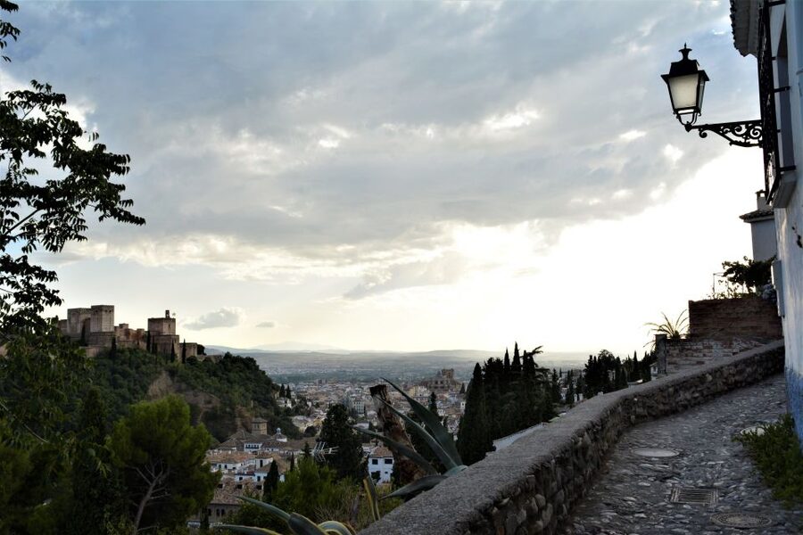 Granada: Private Tour of Albaicín, Sacromonte and Viewpoints - Private Means No Waiting: What 2.5 Hours Feels Like in Granada