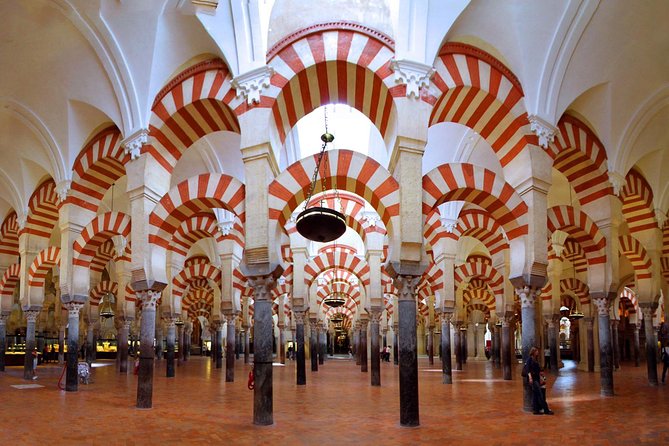 Granada Private Transfer to Seville & a Visit to Cordoba/Mosque - Mezquita de Córdoba: The Arch Maze Plus a Cathedral You Can’t Ignore