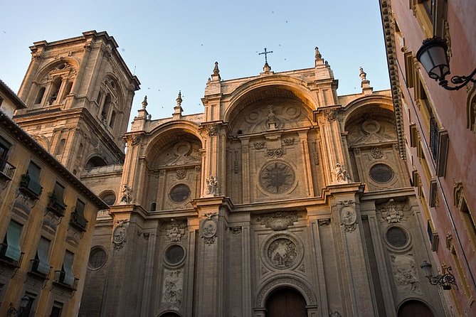 Granada: Royal Chapel and Granada Cathedral Guided Tour - Why this Cathedral-and-Royal-Chapel tour is worth your afternoon
