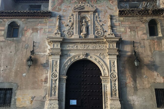 Granada’s Realejo District: A Self-Guided Tour of the Old Quarter - Listening While You Climb: Cuesta del Realejo, Carmen de los Catalanes, and More