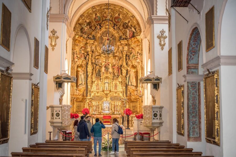 Granada: Sacromonte Abbey Entry Ticket with Audio Guide - Sacred Caves First: What to Look For in Sacromonte’s Caves