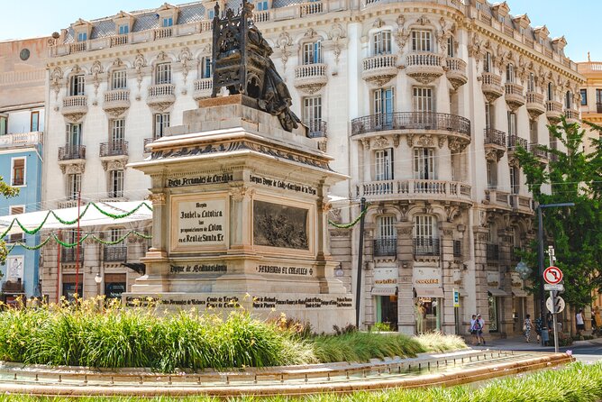 Granada Scavenger Hunt and Sights Self-Guided Tour - Stop 3: Corral del Carbón and solving in place