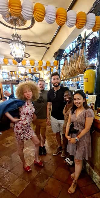 Granada: Spanish Tapas Tour with Local Guide. All included. - First Steps: Meeting at the Cathedral and Getting Your Bearings