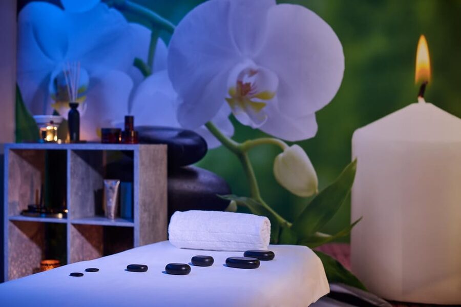 Granada: Thermal Spa Circuit with Optional Massage - Location in Granada: why the hotel setting changes the vibe