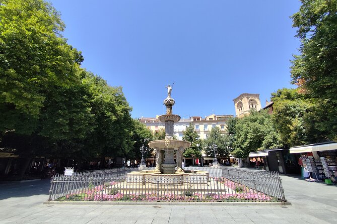 Granada Walking Tour - The Ideal Way to Discover the City - The Chapel with the Catholic Monarchs’ Tombs: Spain’s Royal Story in Gothic-Style Stone