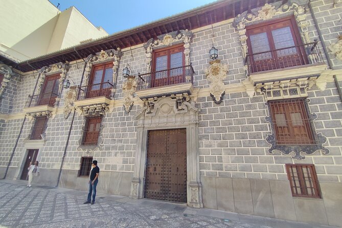 Granada Walking Tour - The Ideal Way to Discover the City - Barrio del Albaicín Ending: Cobblestones, Whitewashed Homes, and Alhambra-View Moments