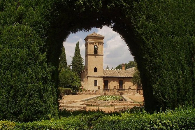 Group tour: the Alhambra of Granada - Why Skip-the-Line Access Changes the Alhambra Game