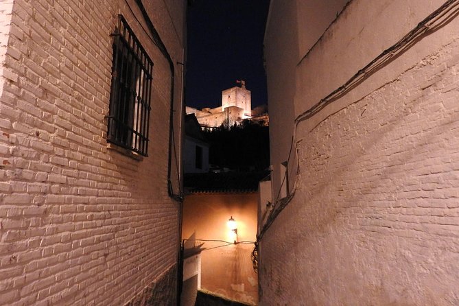 Guided tour Conspiracy in the Albaicín - The Night Route: Conspiracies, Spies, and Maquis Between the Shadows