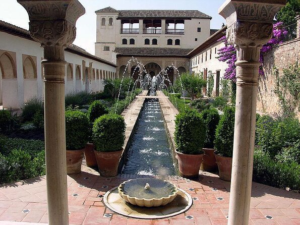 Guided tour of Alhambra and Generalife with Nasrid Palaces - Key things I’d bet on before you go