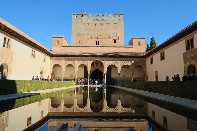 Guided tour of the Alhambra and Generalife - The Alhambra complex: seeing the whole royal picture in one guided pass