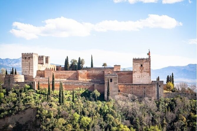 Guided tour to Alhambra with Generalife, Alcazaba and Carlos V - A Fast, Understandable Alhambra in About Two Hours