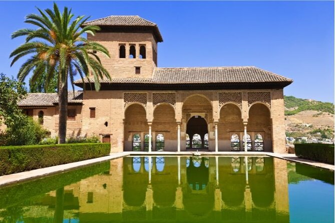 Guided tour to Alhambra with Generalife, Alcazaba and Carlos V - What You Really Get for $47.94