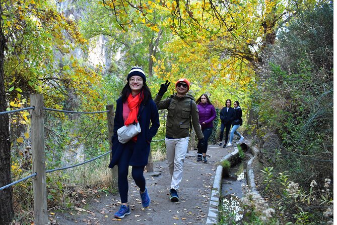 Hiking in the Canyon of the Monachil Cubs in Granada - The parts that need agility: narrow spots, low moves, and careful footing