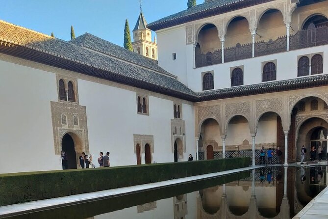 Legends of the Alhambra Tour with Tickets Included - Meeting point and group logistics that matter