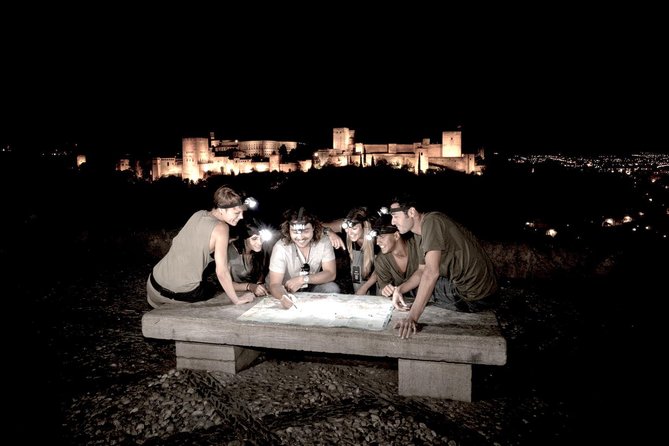 Night Adventure Tour, Play Granada Original - Stop 1: Mirador de Los Carvajales for Alhambra night photos