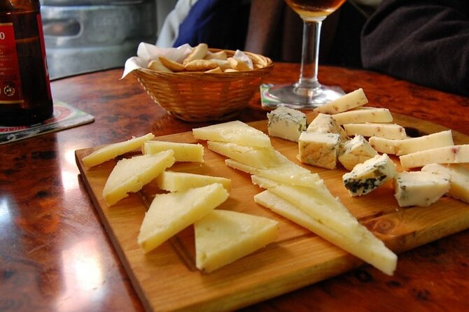 Old Granada Market & Food Tasting Tour - The Tastings: Ham, Cheese, Olives, Picos & Bread, Sweets, and Wine or Beer