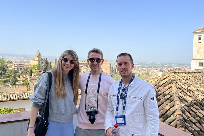 PREMIUM 2 Hour Alhambra and Generalife Tour + tickets - Stop 1: The Alhambra on Al-Sabika Hill, Fortress to Palace