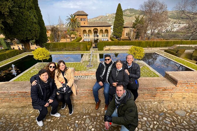 Premium Half Day Tour of the Alhambra of Granada + tickets - Alhambra in 3 hours: the guide-first approach