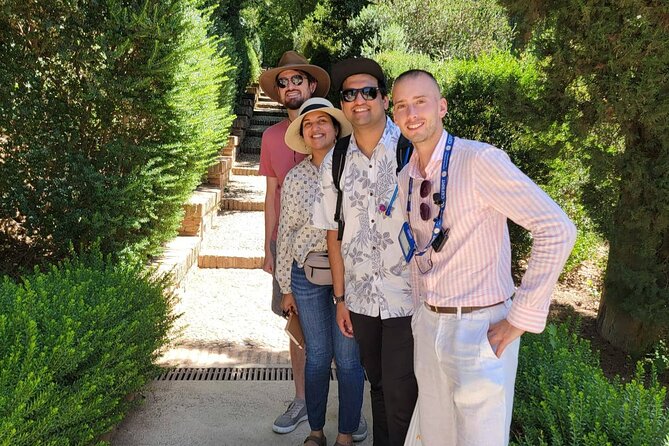 Premium Half Day Tour of the Alhambra of Granada + tickets - Nasrid Palaces: geometry, poetry, and the Patio de los Leones