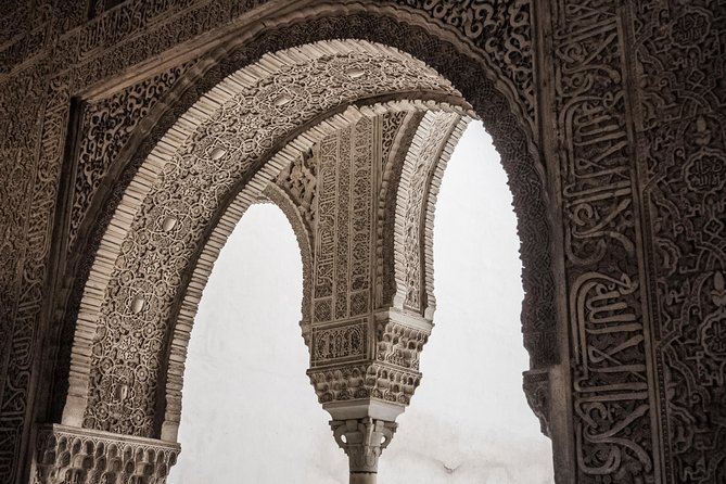 Private 3-hour Alhambra tour with tickets - What your private guide adds (and what you should ask for)