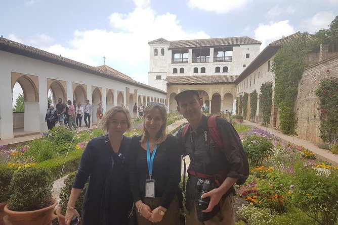 Private Alhambra Highlights Tour Including the Nasrid Palaces - The Nasrid Palaces: The Courtyard of the Lions and the Rooms Everyone Talks About