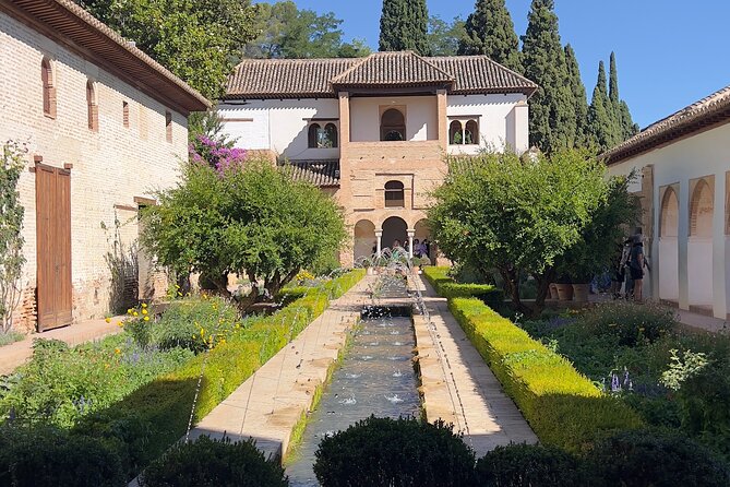 Private excursion to the Alhambra and Generalife - Where you meet and how to show up smoothly