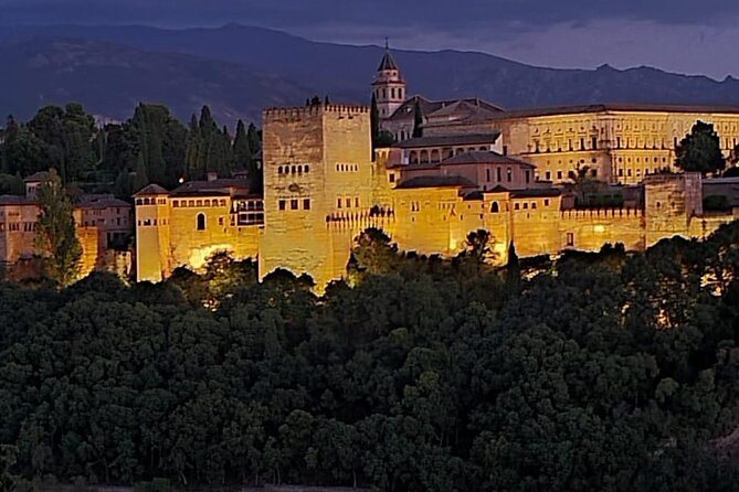 Private Night Tour of the Alhambra in Granada (includes tickets) - Why the Alhambra at 10 PM feels different