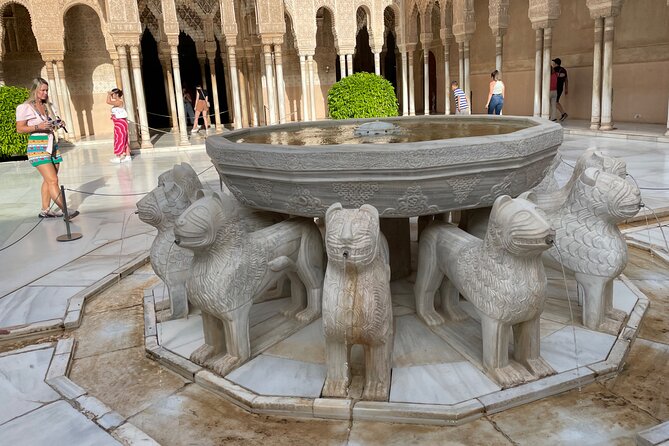 Private Night Tour of the Alhambra in Granada (includes tickets) - Price and value: what $325.21 buys you