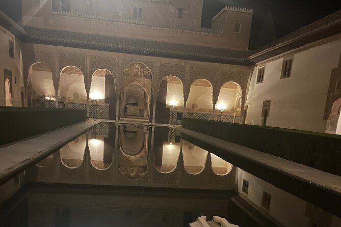 Private Night Tour of the Alhambra in Granada (includes tickets) - Season hours and closures: when this works in the calendar