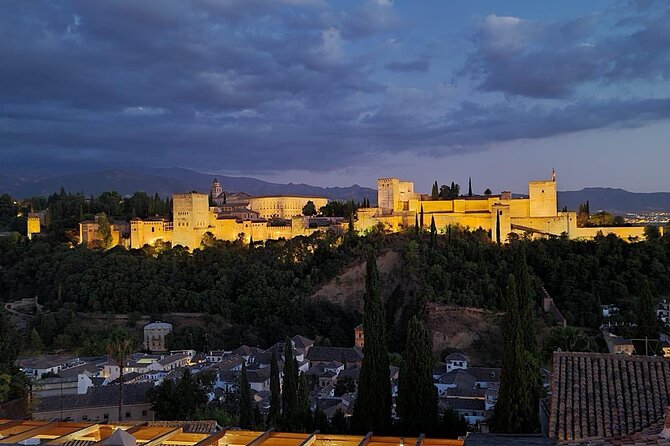 Private Night Tour of the Alhambra in Granada (includes tickets) - Weather can change the plan