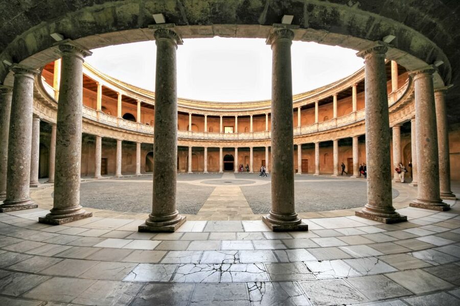 Private tour in all complete complex of Alhambra with ticket - Why private access at the Alhambra matters