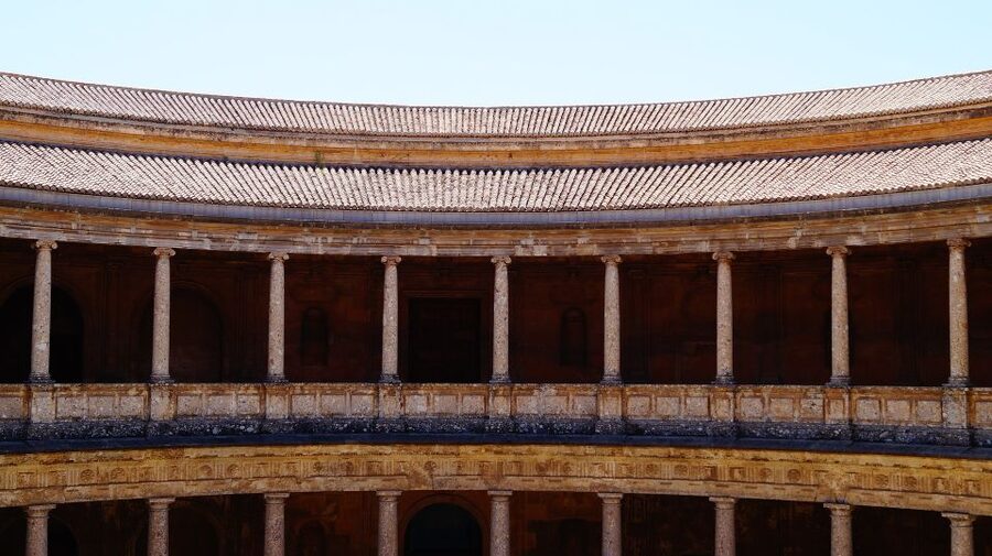 Private tour in all complete complex of Alhambra with ticket - The 3-hour pace: Enough to see it all, not enough to linger forever