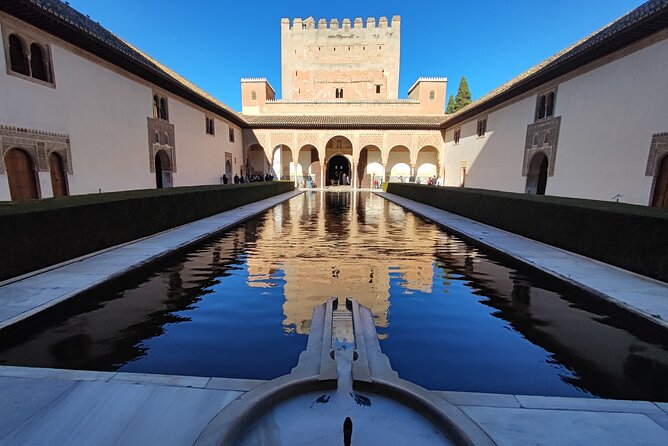 Private Tour of the Alhambra - Generalife, then the Palace Core: the smart flow