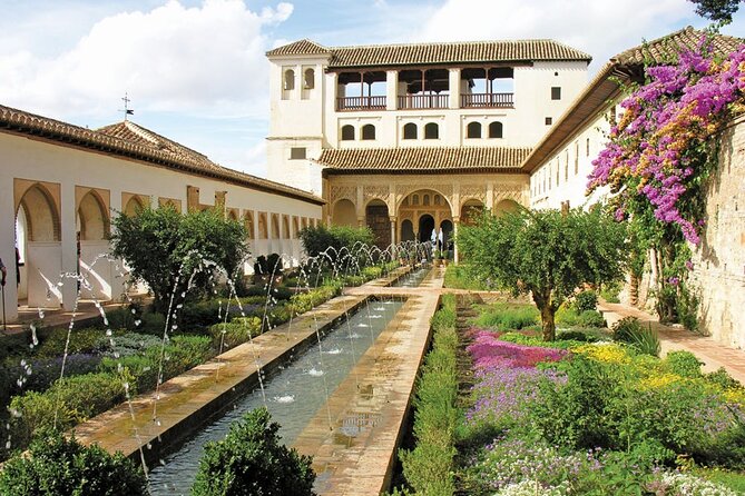 Private Tour of the Alhambra to travel back in time. NO TICKETS - Stop 1: Your first step into the Alhambra with an accredited guide
