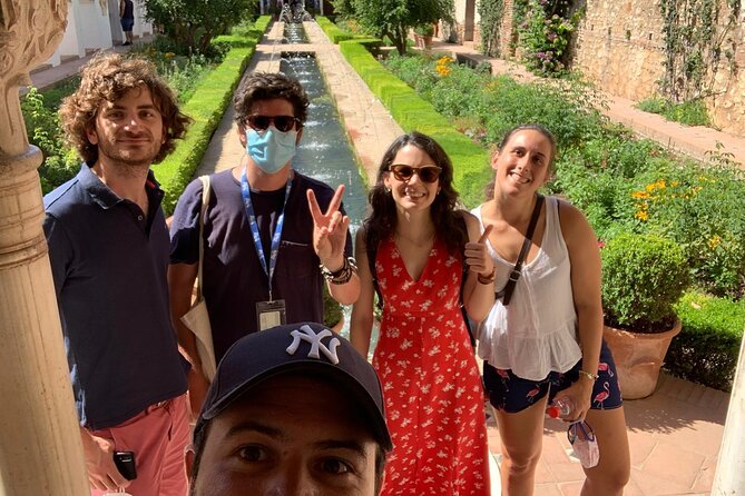 Private Tour With A Different Perspective of Alhambra - Alcazaba fortifications: learning to read the military logic