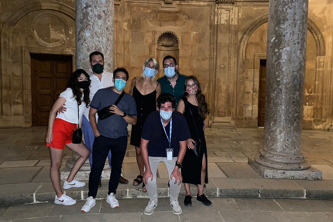Private Tour With A Different Perspective of Alhambra - Nasrid Palaces: the sultans’ world, explained in plain terms