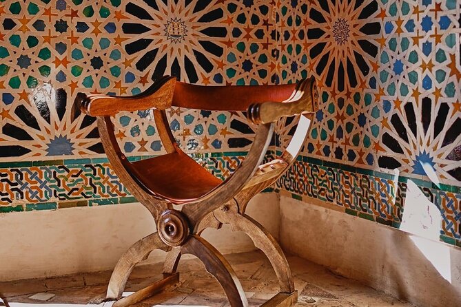 Private Tours Alhambra : Tickets & Tour Guide & Skip-the-Line - Stop 2: Nasrid Palaces and the reality of limited access