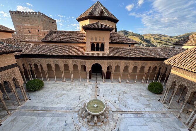 Small Group Guided Tour of the Alhambra and Generalife - How to get the most out of 2 to 3 hours