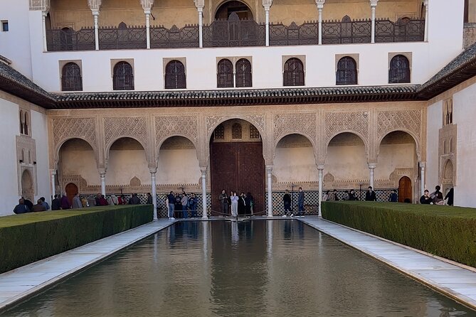 Small group visit to the Alhambra with tickets included - Nasrid Palaces: Mexuar, Comares, and the Lions court explained