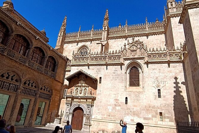 Stroll through Granada: historic center and Albayzín - A Two-Hour Walk That Doesn’t Waste Your Time