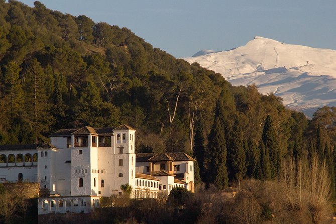 Sunset Walking Tour in Albaicín & Sacromonte - Start at Plaza Nueva (Albaicín), not at the outskirts