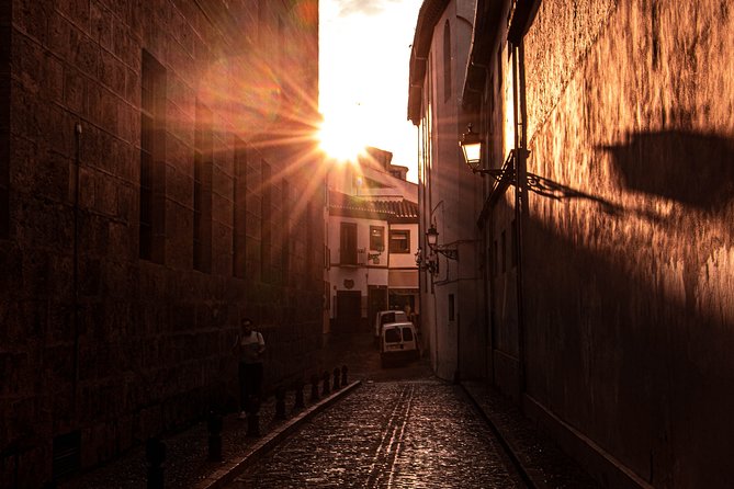 Sunset Walking Tour in Albaicín & Sacromonte - Price and value: what $18.14 buys you at sunset