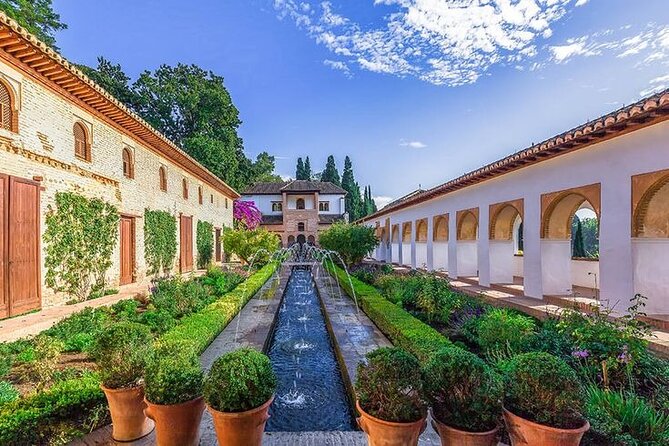 Tickets : Alhambra and Nasrid Palaces Granada Last-Minute - Alhambra Citadel and Alcazaba: fortress walls and big views