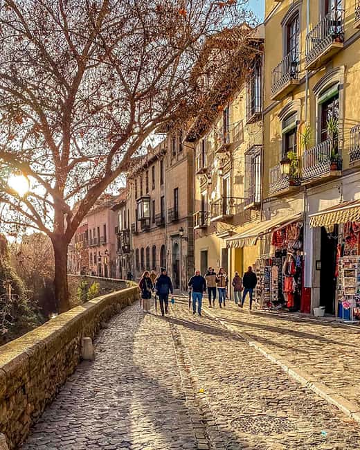 Tour Granada from its Origin; Albaicín - San Miguel Bajo and Santa Isabel la Real: faith, place, and perspective