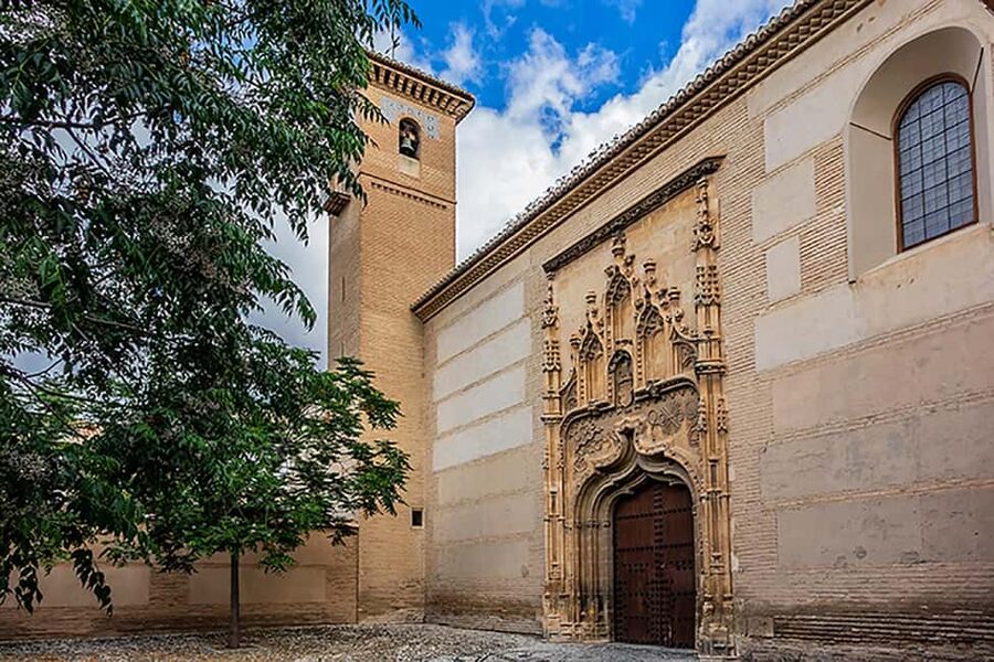 Tour Granada from its Origin; Albaicín - Plaza de San Nicolás: the viewpoint that earns its reputation