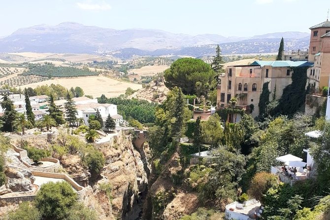 Ultimate White Village of Ronda Small-Group Day Trip from Granada - Ronda’s old-town stroll: why the timing really works