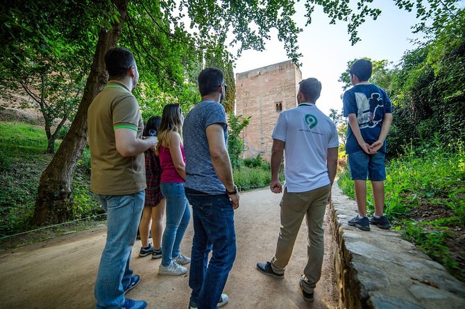 Water paths. Private adventure and history tour - Granada’s Water Path Adventure: history you can walk through
