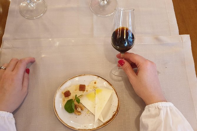 Wine Tasting in Granada - Olive oil and local specialties: why this feels more Granada than generic