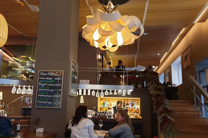 Wine Tasting in Granada - Price and value: what $55.61 buys you in a 2-hour evening
